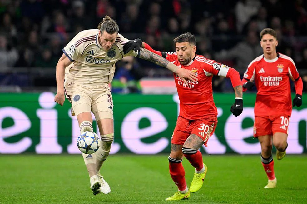 AFC Ajax vs Benfica (00:45 &#8211; 26/11) | Xem lại trận đấu